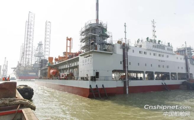 世界最大碎石鋪設整平船“一航津平2”順利完成下水